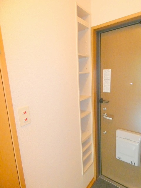 クレセントハイツの玄関|★シューズBOX★