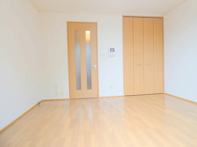 クレセントハイツの寝室|★明るいフローリングのお部屋★