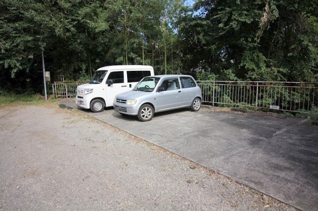 CASA大岡の駐車場
