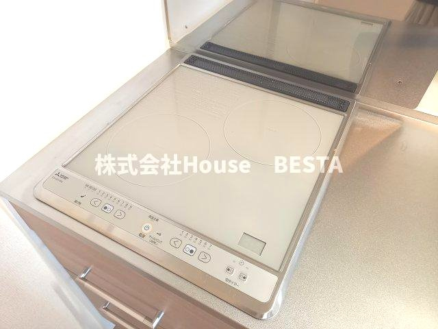 セレニテ神戸元町プリエのキッチン