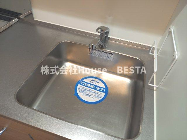 セレニテ神戸元町プリエのキッチン