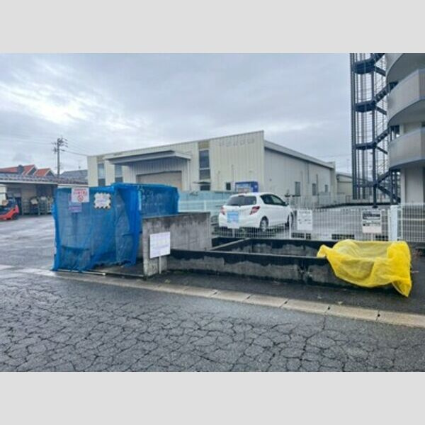 Aiコンフォート小豆坂の駐車場