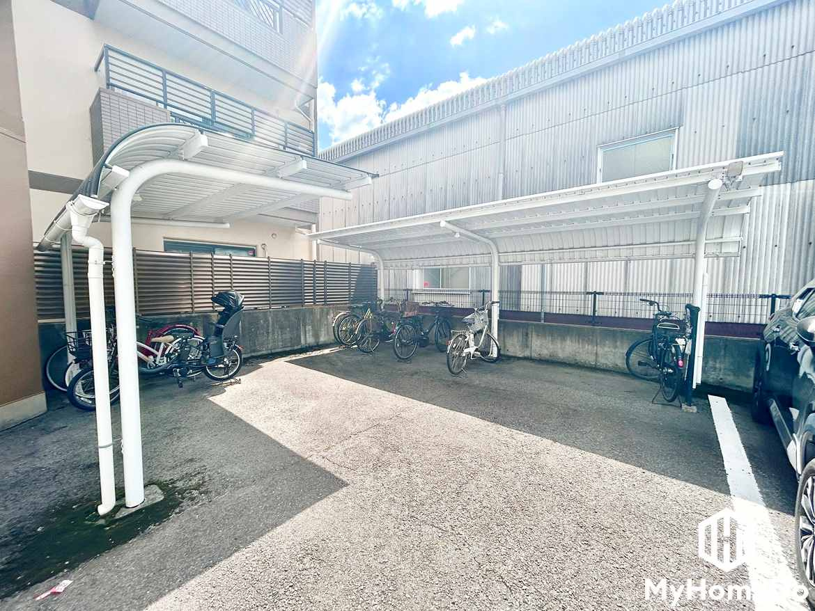 アコール小幡の駐輪場