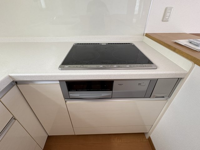 鹿沼市寺町／中古平屋住宅のキッチン|IH