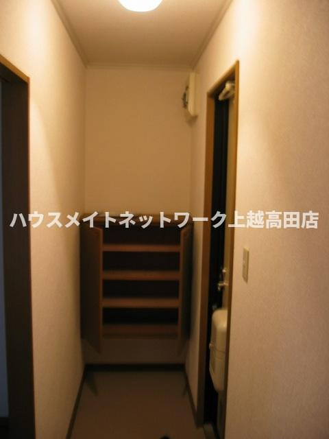 アメニティハイツＡ棟の玄関|玄関