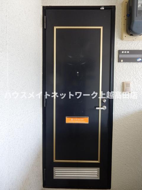 アメニティハイツＡ棟のエントランス|玄関ドア
