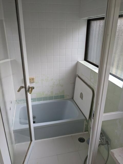 旭町二丁目戸建の浴室|落ち着いた空間のお風呂です