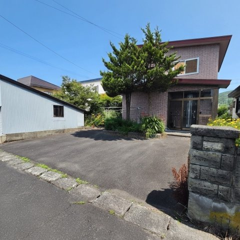 登別市若草町1丁目9-14 中古住宅｜TVモニタ付インターホン 駐車2台