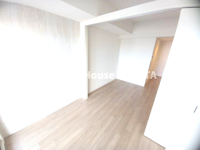 セレニテ神戸元町プリエの寝室