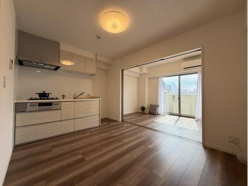 中野区中野６丁目の中古マンションの居間・リビング|室内（2026年6月）撮影