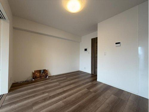中野区中野６丁目の中古マンションの居間・リビング|室内（2026年6月）撮影