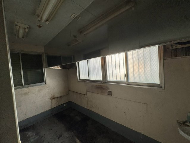 茅野市ちの　1棟マンション+店舗のその他