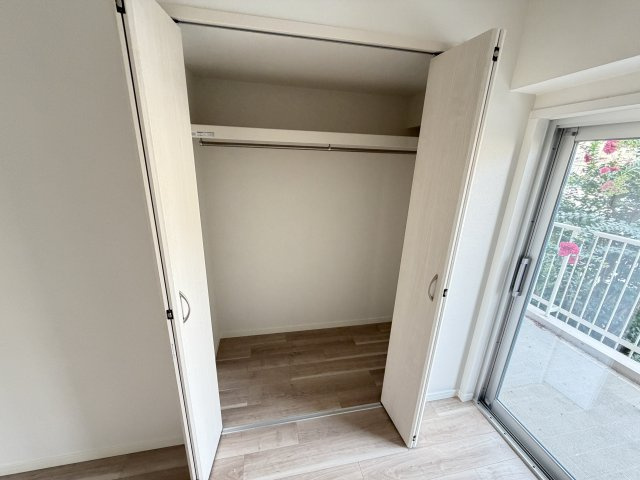 希望ヶ丘ハイツB棟の収納