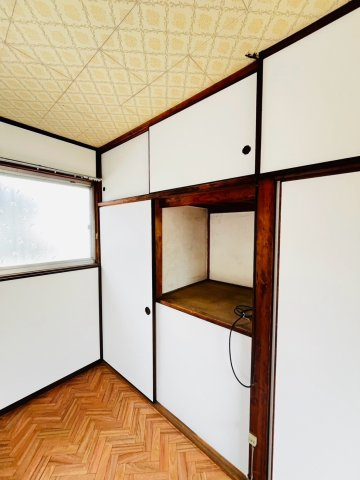 魚住町清水貸家の収納