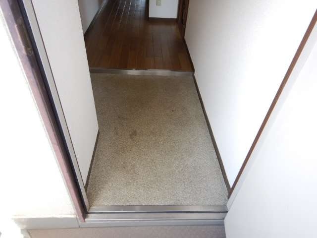 甲南タマタニマンションの玄関