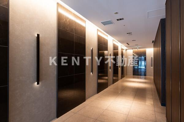 【ロビー】 | ＬａＳａｎｔｅ池田山 | 建物の内部です