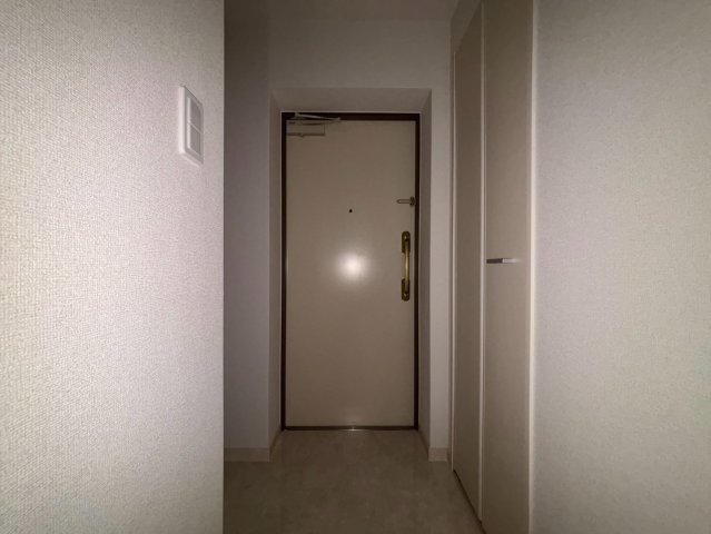川崎市多摩区西生田２丁目の賃貸マンションの玄関