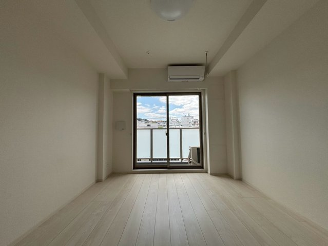 川崎市多摩区西生田２丁目の賃貸マンションの居間・リビング
