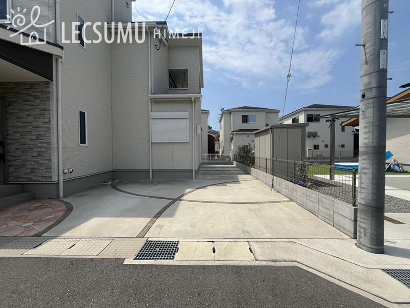 姫路市奥山/中古戸建の駐車場