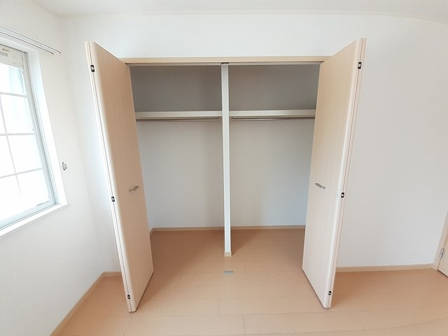 レーベン　スクエア　Ⅰ号館の収納