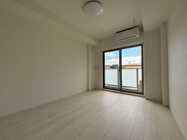川崎市多摩区西生田２丁目の賃貸マンションの居間・リビング