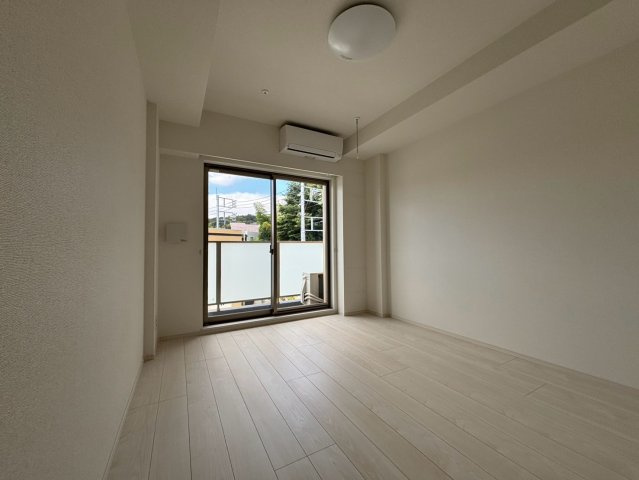 川崎市多摩区西生田２丁目の賃貸マンションの居間・リビング