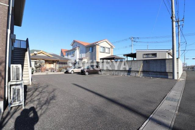 サンデュールの駐車場