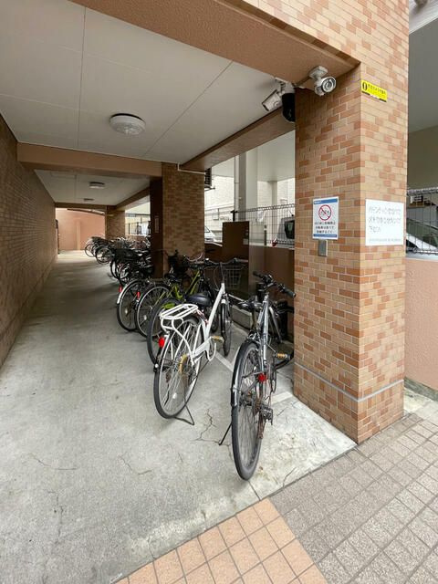 ライオンズマンション東日暮里第二の駐車場