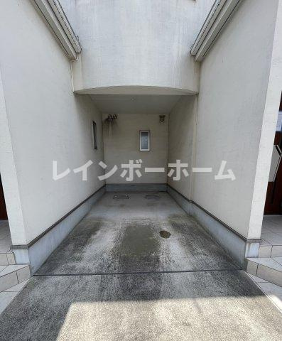 ラシュレの駐車場|駐車スペースもあります