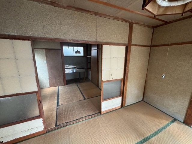 山梨県甲府市　戸建て　の和室
