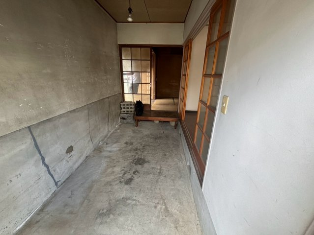 山梨県甲府市　戸建て　の内装