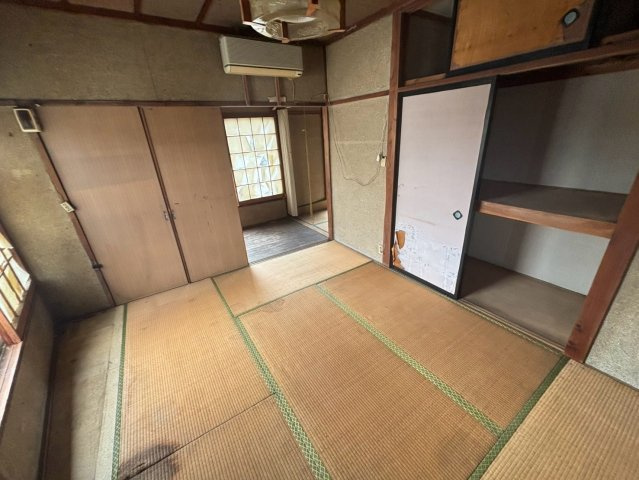 山梨県甲府市　戸建て　の和室