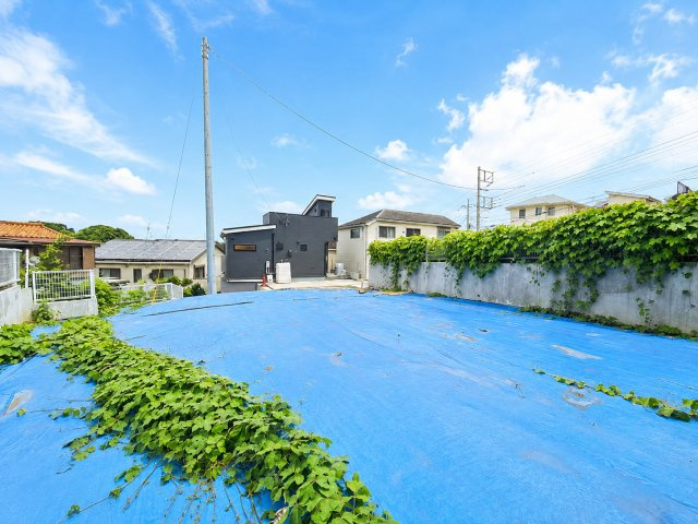 【外観】 | ◆町田市小山田町　建築条件なし売地◆ | ◆爽やかな青空の下に贅沢なほどに降り注ぐ陽光、豊かな居住性と、クオリティが見事に調和した住空間は、住まうことの喜びを感じさせてくれます。ゆとりある広い敷地で開放的なお住まいです。