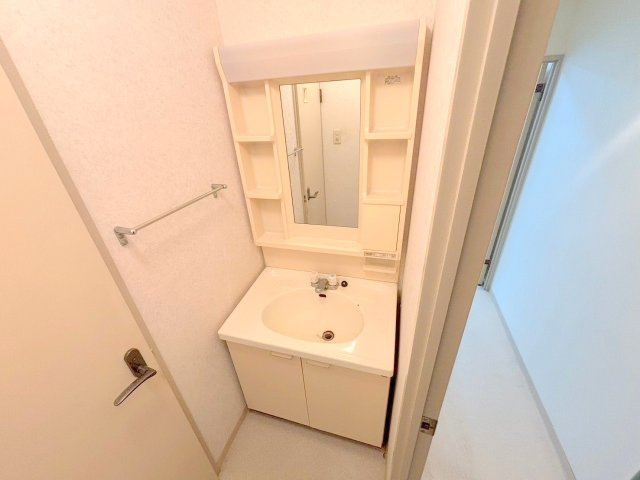 ヴェローノ新大阪南の独立洗面台