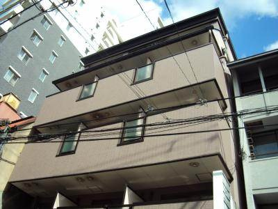 サンシャイン烏丸の外観