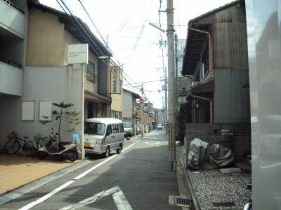 サンシャイン烏丸の周辺|前面道路