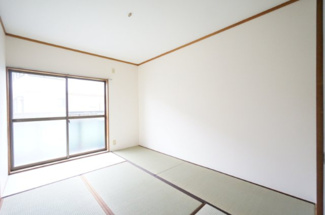 【寝室】 | クローバーハウス | ※同物件の写真です。