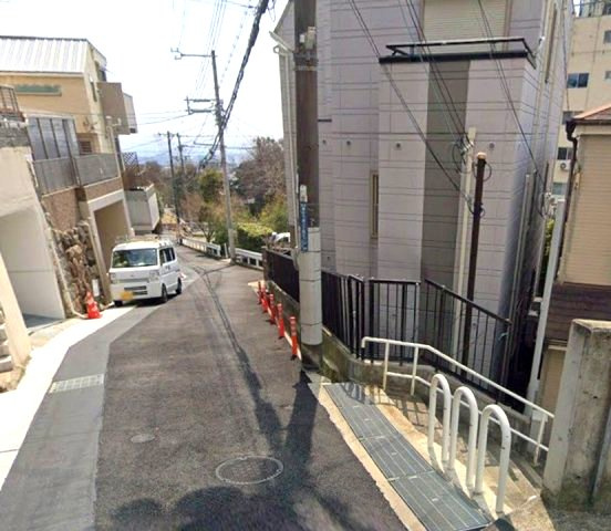 城の下通3丁目の前面道路含む現地写真