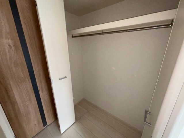 川崎市多摩区西生田２丁目の賃貸マンションの収納