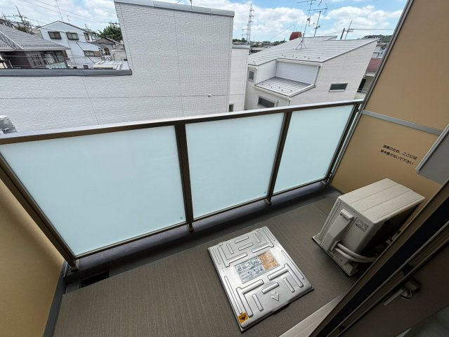 川崎市多摩区西生田２丁目の賃貸マンションのバルコニー