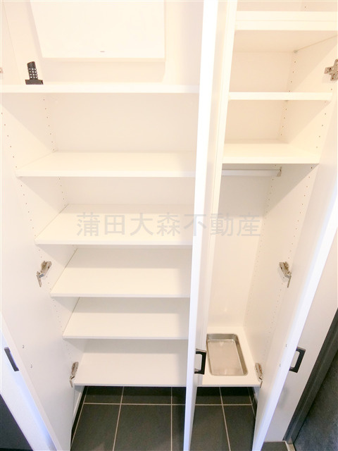 The Aigrette Minami-Kamataジ・エグレットミナミカマタ@仲介手数料無料の収納|玄関収納　シューズボックス