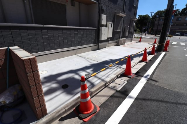 オーヴェスト深大寺の駐車場