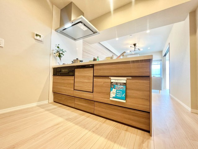 ライオンズマンション大山西町のキッチン|2026.08.06撮影

現地ご見学希望・資料請求などお気軽にお問い合わせ下さい！
03-5990-5201