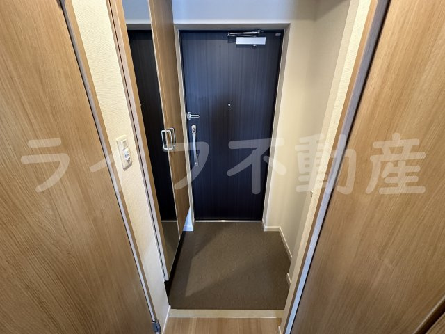 ソルテラス OSAKA EAST GATEの玄関