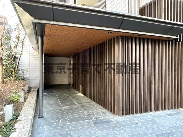 プラウド神楽坂のエントランス