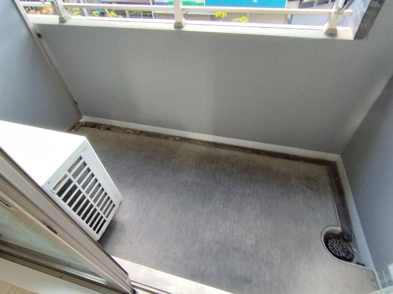 レジュールアッシュOSAKA今里駅前のバルコニー