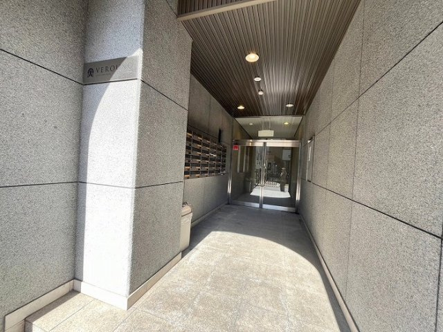 ヴェローノ新大阪南のエントランス