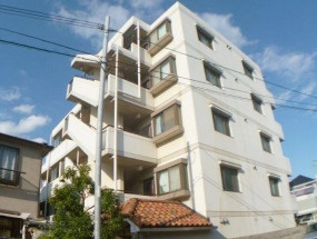 甲南タマタニマンションの外観