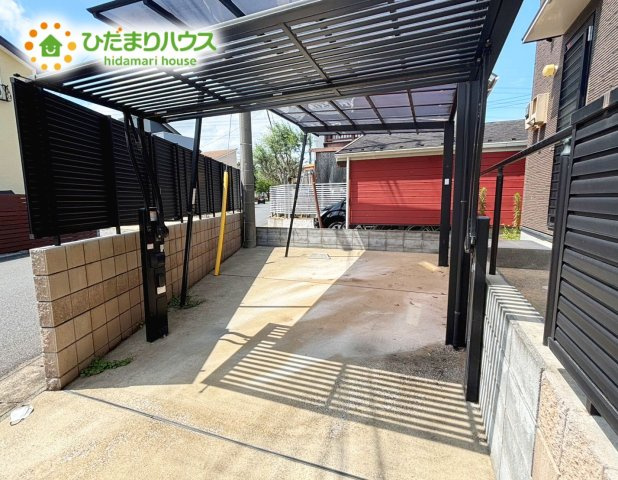 野田市みずき4丁目　中古戸建　平成22年築の駐車場|こちらが乗用車用のカースペースです♪