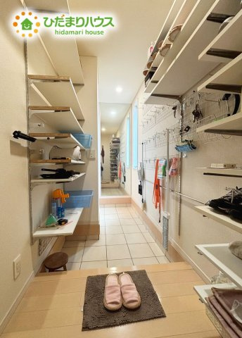 野田市みずき4丁目　中古戸建　平成22年築の収納|シューズインクローゼット付き！また、2way玄関となっているのでいつでもきれいな状態でお出迎え出来ます(*´▽｀*)